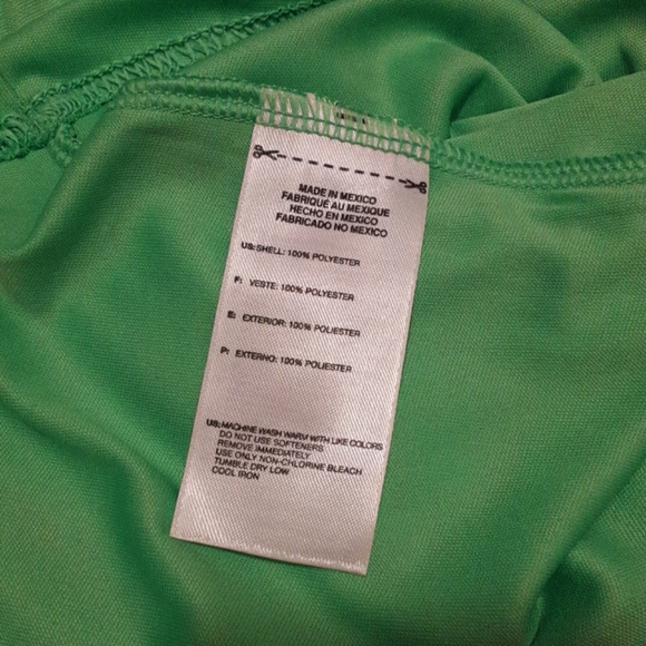 Workout top - Picture 3 of 3